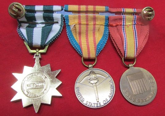US Vietnam War Era 3 Place Medal Bar — image 3