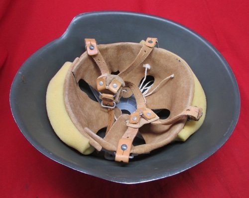 East German, Cold War Era M56 Steel Helmet, Complete — image 3