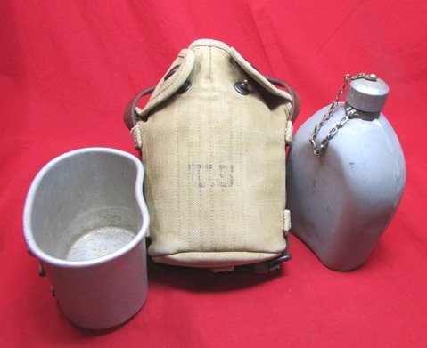  US Post WWI Mounted Canteen Set, 1935 JQMD Marked Cover — image 5