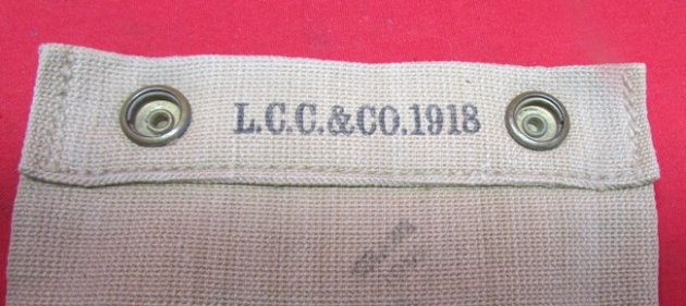  US WWI Double Snap Bandage Pouch, L.C.C. & Co. 1918 With 1916 Bauer & Black Bandage — image 3