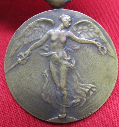  Belgian WWI Victory Medal & Ribbon, Paul Dubois Marked — image 3