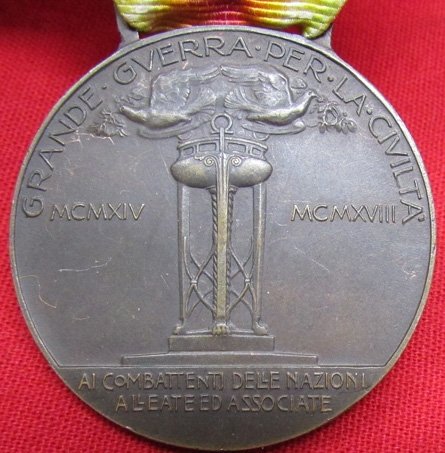  Italian WWI Victory Medal & Ribbon — image 4