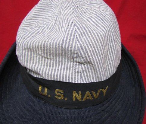 US WWII WAVES Enlisted Woman's Brimmed Hat, Navy Blue With a Seersucker Crown — image 3
