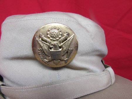  US WWII WAAC Woman's Enlisted Hobby Hat and Insignia, Identified — image 3