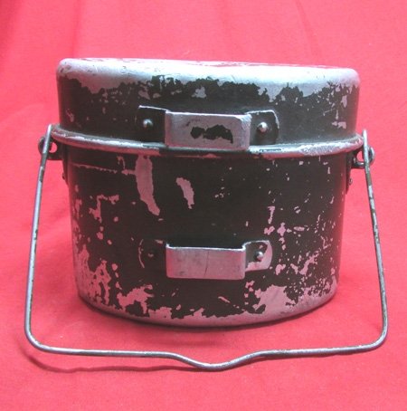  Italian WWII Soldiers Messkit, Olive Green Paint — image 2