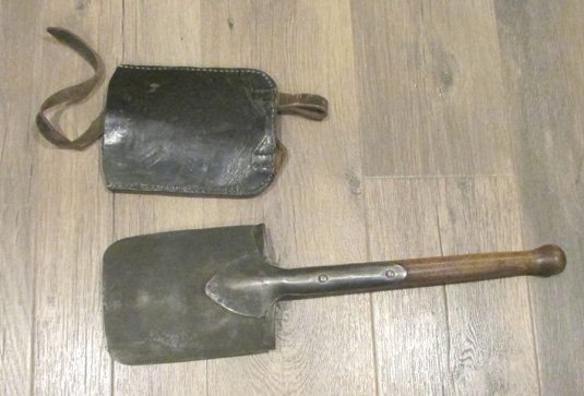  German WWII Straight Shovel & Carrier, eue 42 — image 4