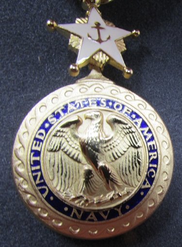  US Cold War Era Cased Navy Distinguished Service Medal — image 4