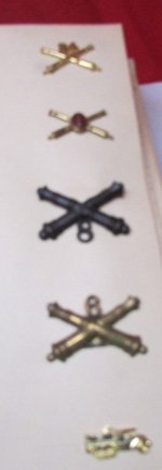  US  Field Artillery Distinctive Insignia Binder, 221 DUIs — image 5