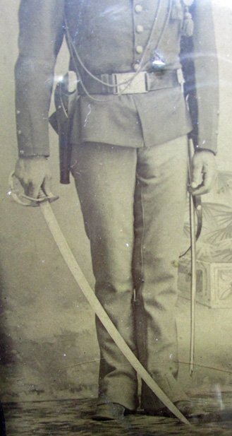  US Indian Wars Era Cabinet Card, Double Armed Cavalryman — image 4