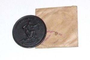 Gold Donation Medal - WW1 - with Issue Packet