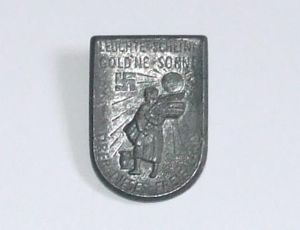 'Golden Sun' WHW Fund-Raising Badge - No.2