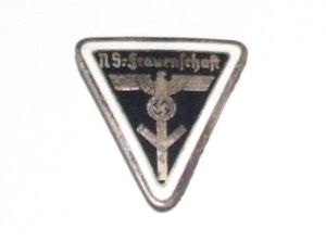Frauenschaft Type 3 Leaders Badge