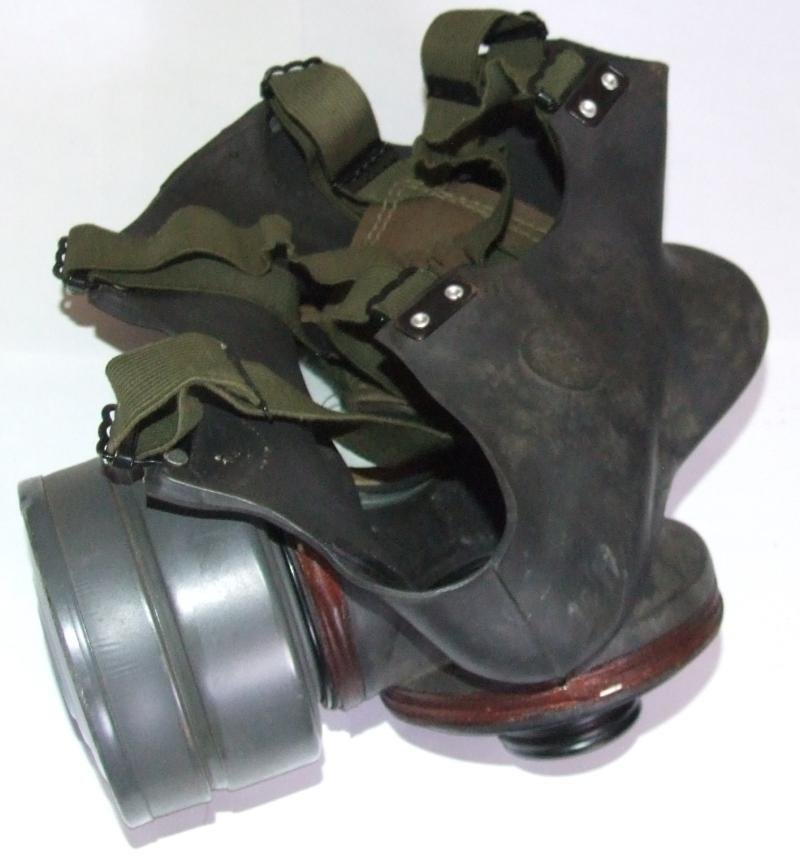 British Mk2 Gas Mask — image 2