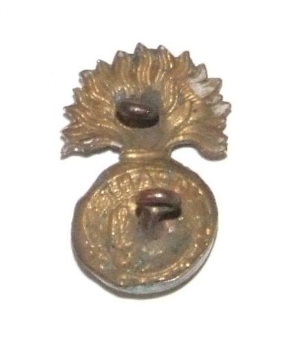 Northumberland Fusiliers Cap Badge - 1939 — image 2