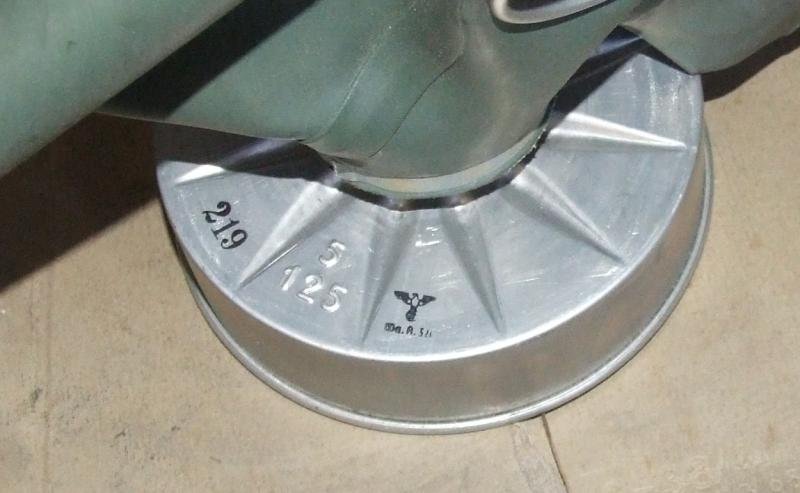 German VM37 Luftschutz Gas Mask - Complete — image 4