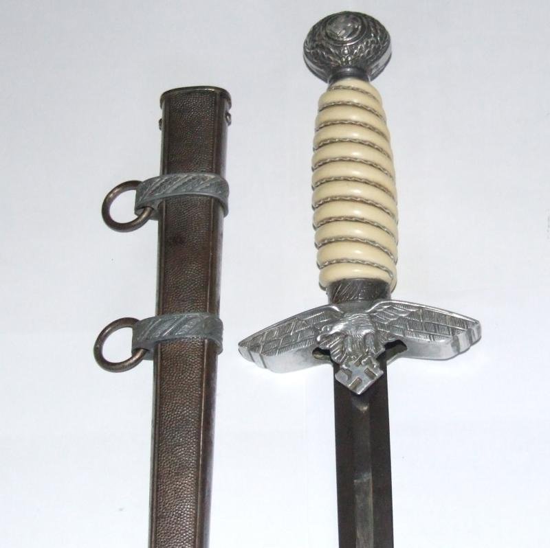 Luftwaffe 2nd Pattern Officers Dagger — image 3