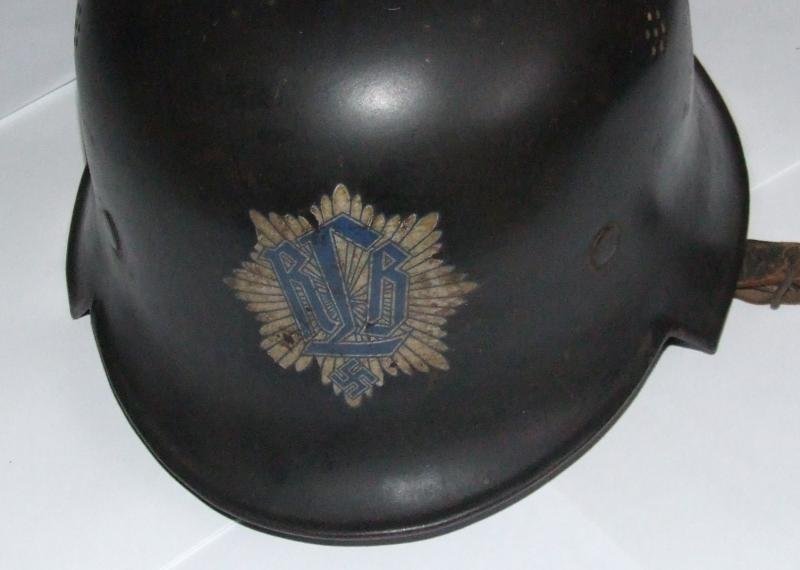 M31 ReichsLuftschutzbund Helmet. — image 2