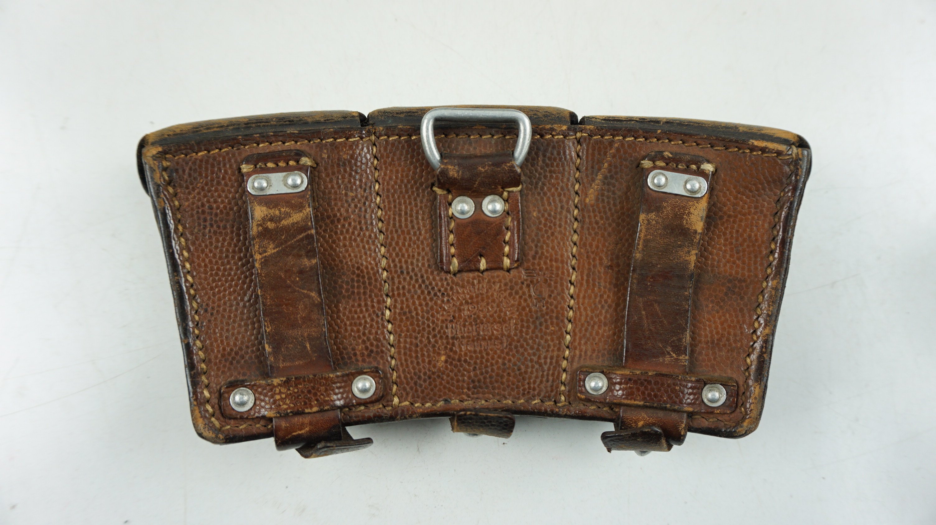 Kriegsmarine Brown K98 Ammo Pouch . — image 3