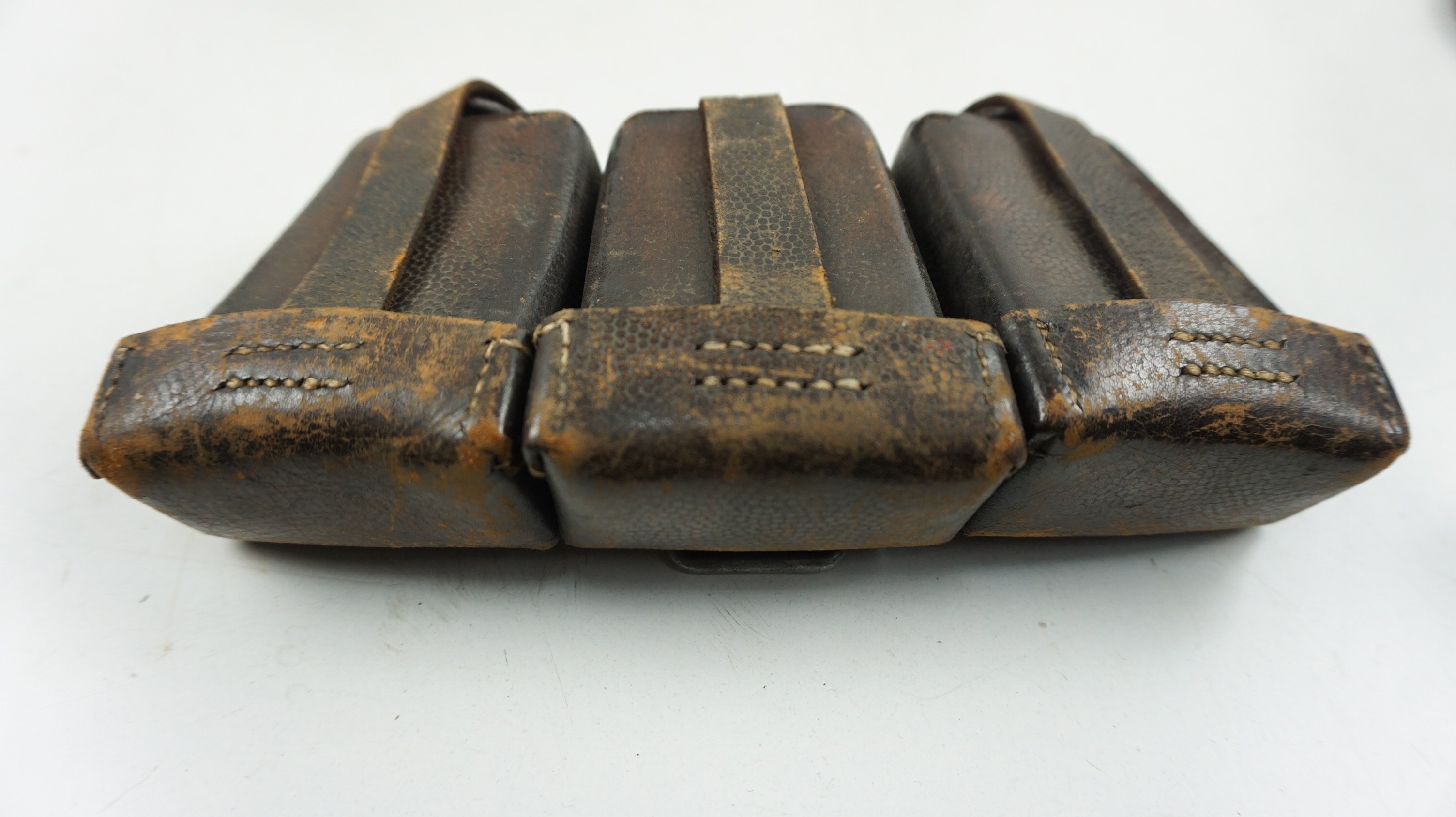 Kriegsmarine Brown K98 Ammo Pouch . — image 6