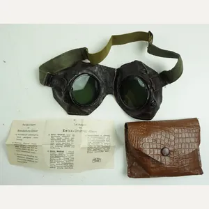 WEHRMACHT GENERAL PURPOSE GOGGLES AND POUCH AND INSTRUCTIONS PAPER