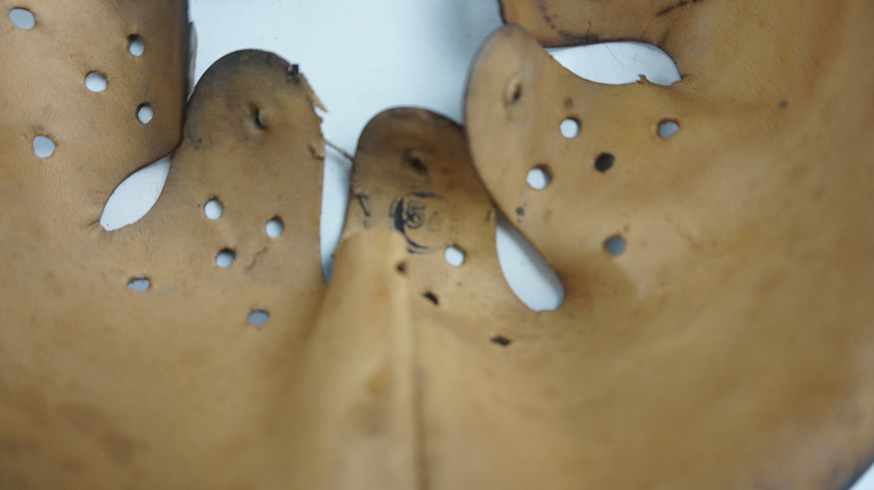 Wehrmacht Helmet Liner (Stahlhelm Innenfutter). Size 64.The leather is size '56' marked, — image 3