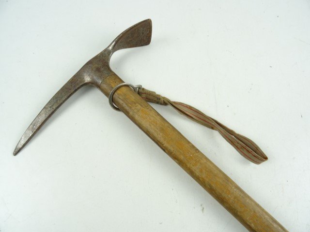 WEHRMACHT MOUNTAIN TROOPS (GEBIRGSJAGER) ICE/SKI AXE, — image 4