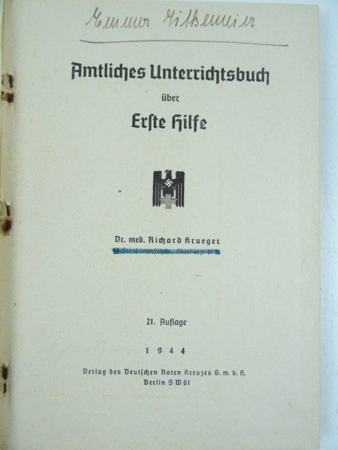 DRK Amtliches Unterrichtsbuch uber erste hilfe 1944, — image 3