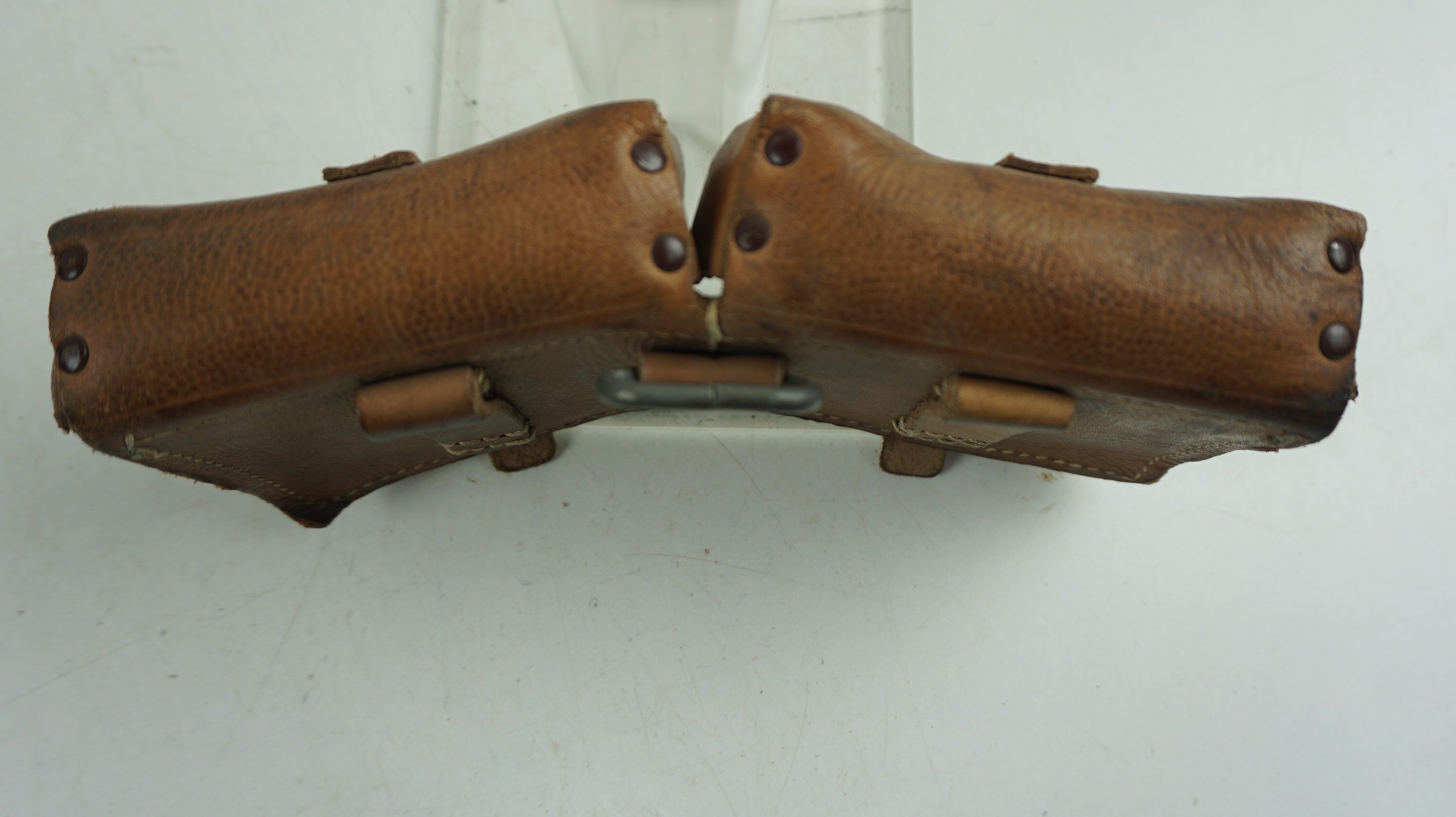 K43/G43 AMMO POUCHE. Maker Marked by ''ros 44'' — image 4