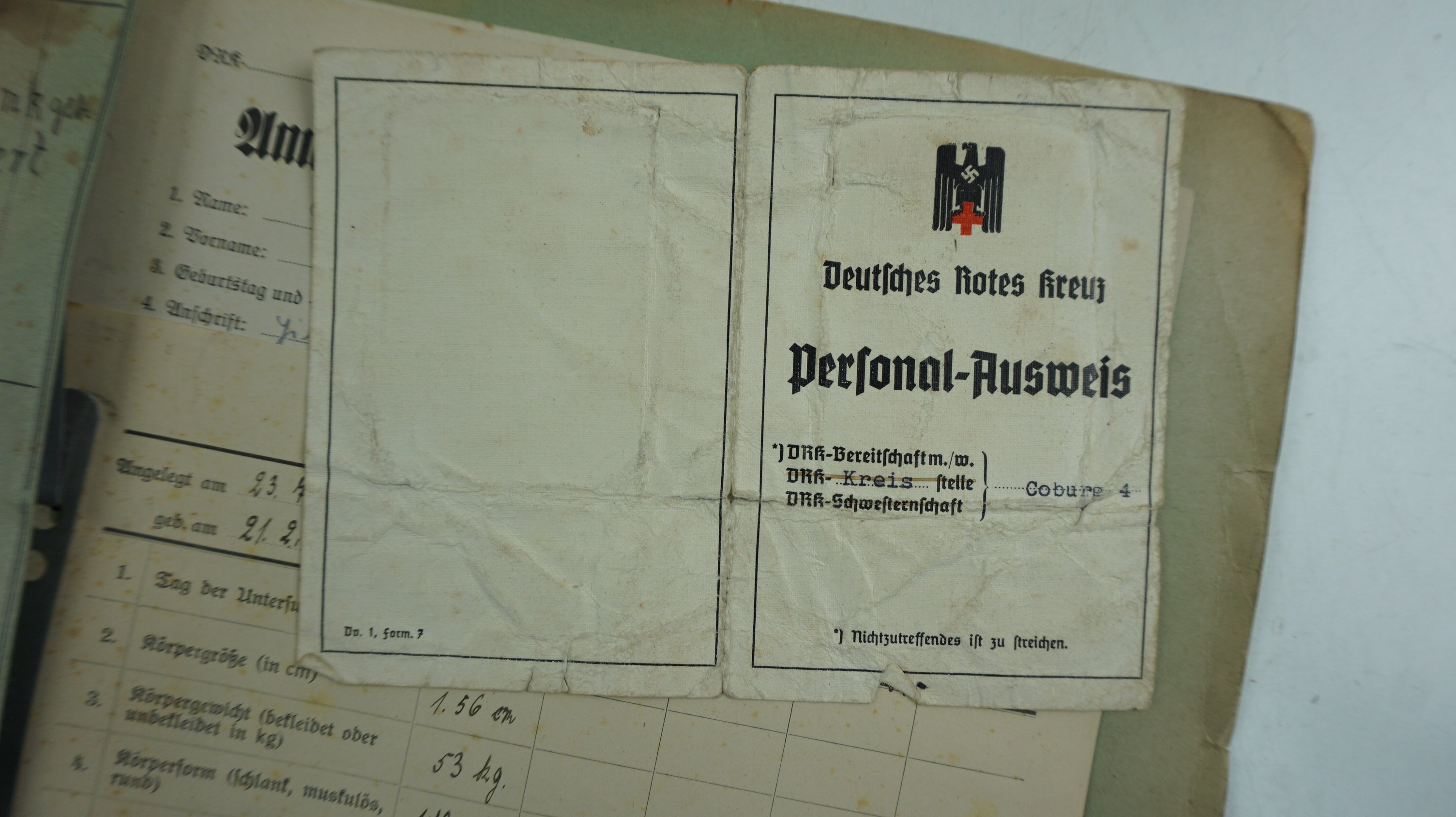 DRK Lot.'Schwesternhelferin' nurse helpers papers'' — image 2