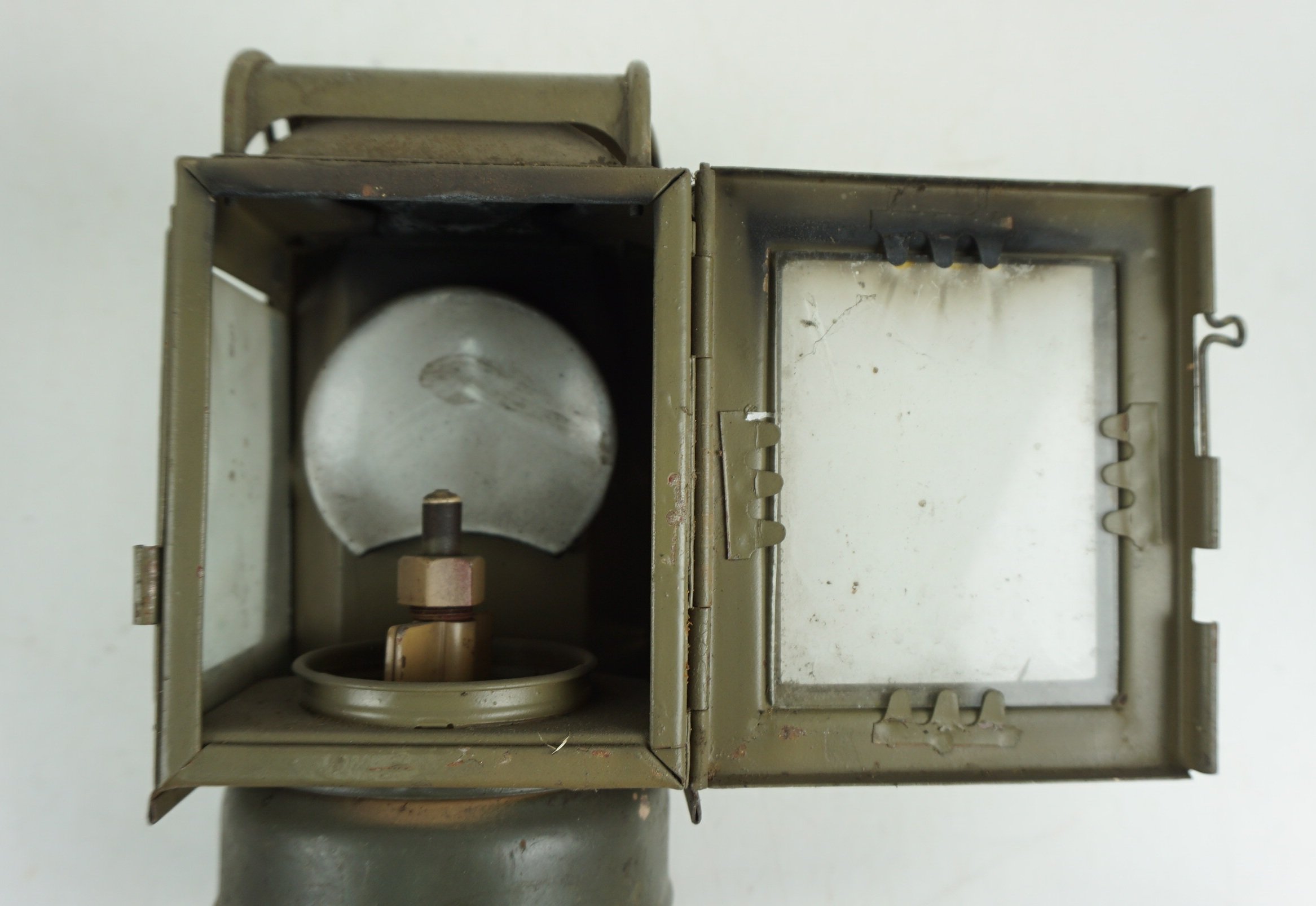 WEHRMACHT CARBID LAMP (Einheitslaterne Stahl ) — image 8