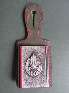 France Foreign Legion 2nd Regiment Entranger d' Infanterie Pocket Crest