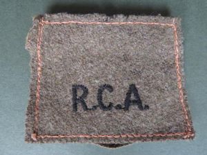 Canada Army WW2 Royal Canadian Artillery 'Slip On' Shoulder Title