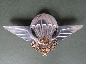 Morocco Free Fall Parachute Wings Serial Number 518