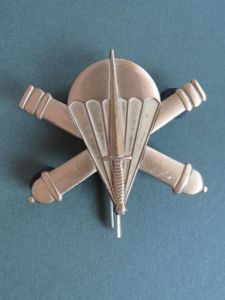 Belgium Army Parachute Artillery Beret Badge