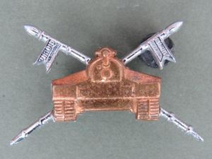 Pakistan Army Post 1947 '4th Cavalry' Headdress Badge