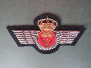 Spain Post 1977 Series Parachute Dress Wings