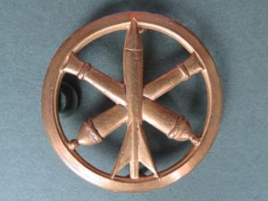 France Army 'Artillery Units' Beret Badge