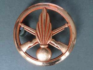 France Navy Army 'Infantry Troops' Beret Badge