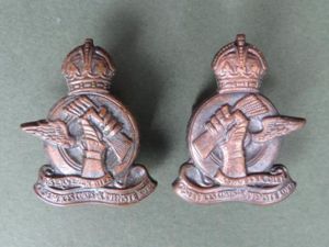 South Africa Army 'Q' Service Corps Collar Badges