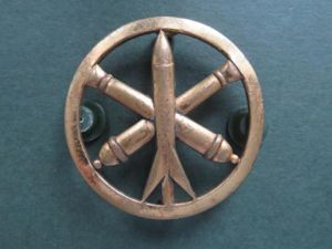 France Army Artillery Troops Beret Badge