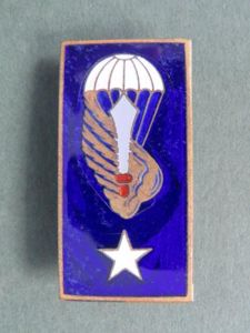 Italy Pre 1963 Airborne / Folgore Shirt Collar Badge