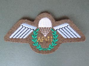 Great Britain Army Assistant Parachute Jump Instructor Parachute Wings