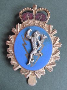 Canada Royal Canadian Corps of Signals Hat Badge
