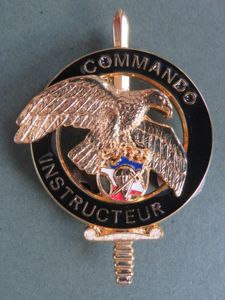 France C.N.E.C. COMMANDO INSTRUCTOR (Officer) Pocket Crest