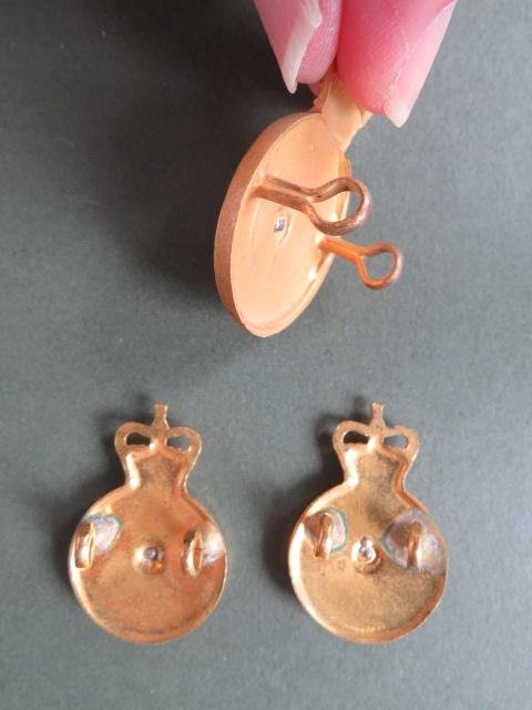 British Army 1953-1977 Army Catering Corps & Collar Officers Badges — image 4