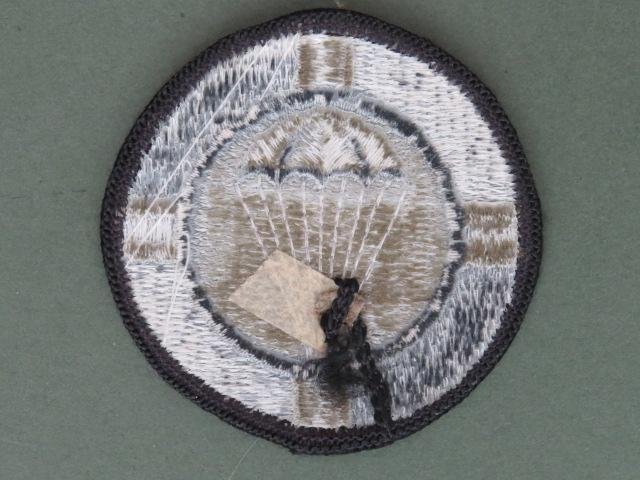Dominican Republic Air Force Airborne Beret Badge — image 2