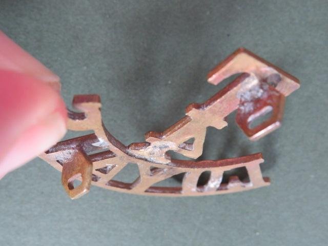 British Army Post 1920 4th Territorial Battalion, The Loyal Regiment (North Lancashire) Shoulder Title — image 3