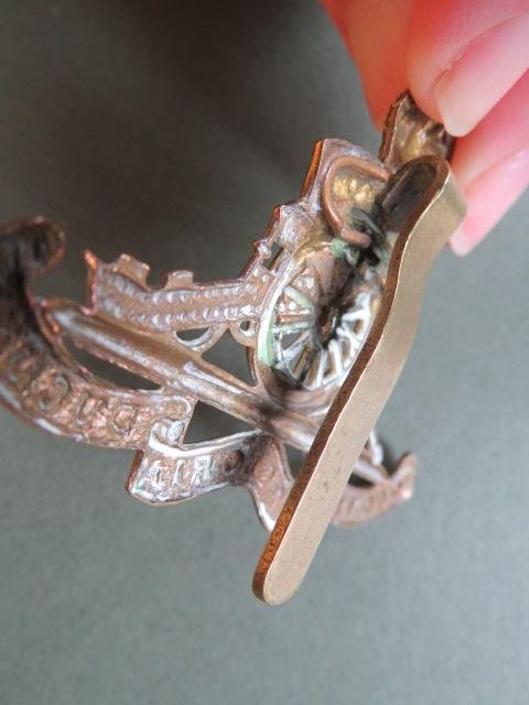 British Army Pre 1953 Royal Artillery Beret Badge — image 3