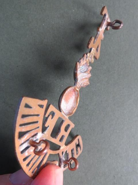 British Army 4th 'CITY OF LONDON' (The London Regiment, Royal Fusiliers) Battalion Territorial Shoulder Title — image 4