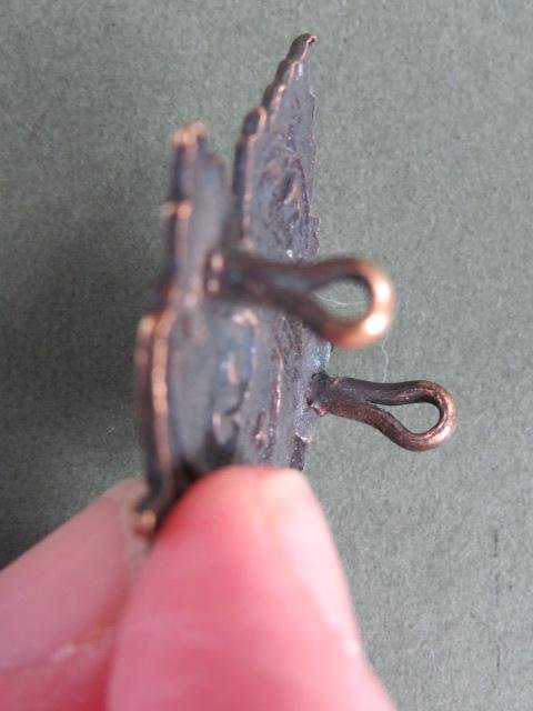 Canada WW1 CEF 49th Overseas Infantry Battalion Cap Badge — image 3